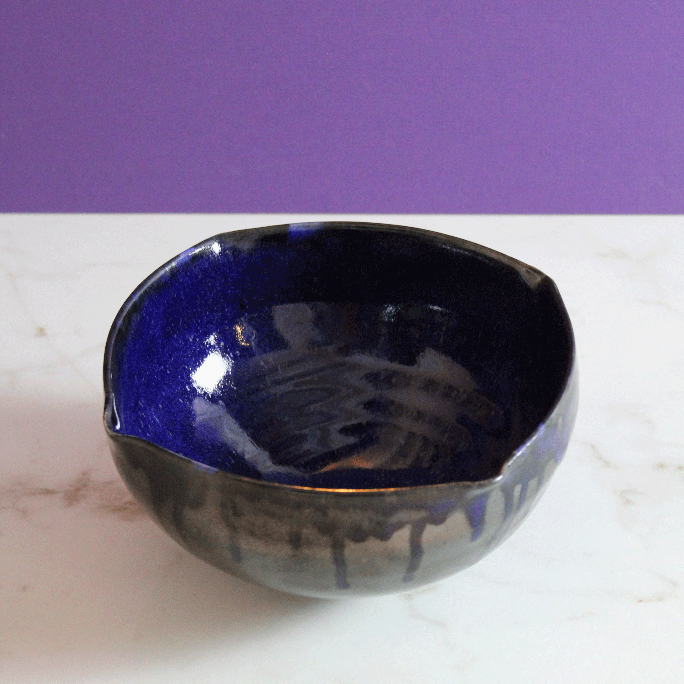 Large Scalloped Dripping Serving Bowl